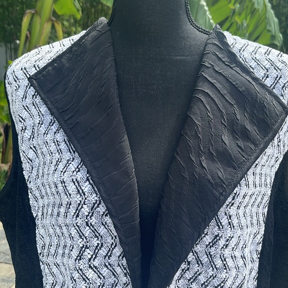 Laura-Fisher-Bonvallet custom made silk blend long vest - Picture 3 of 9